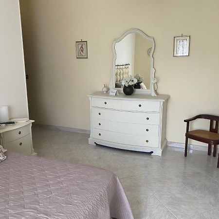 Allegrhouse: Intero Appartamento Brindisi Bagian luar foto