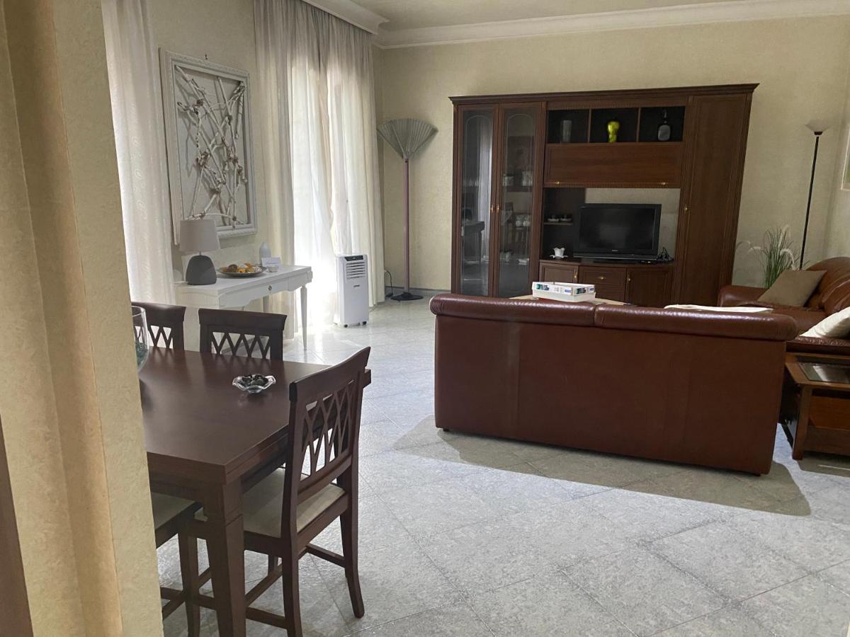 Allegrhouse: Intero Appartamento Brindisi Bagian luar foto