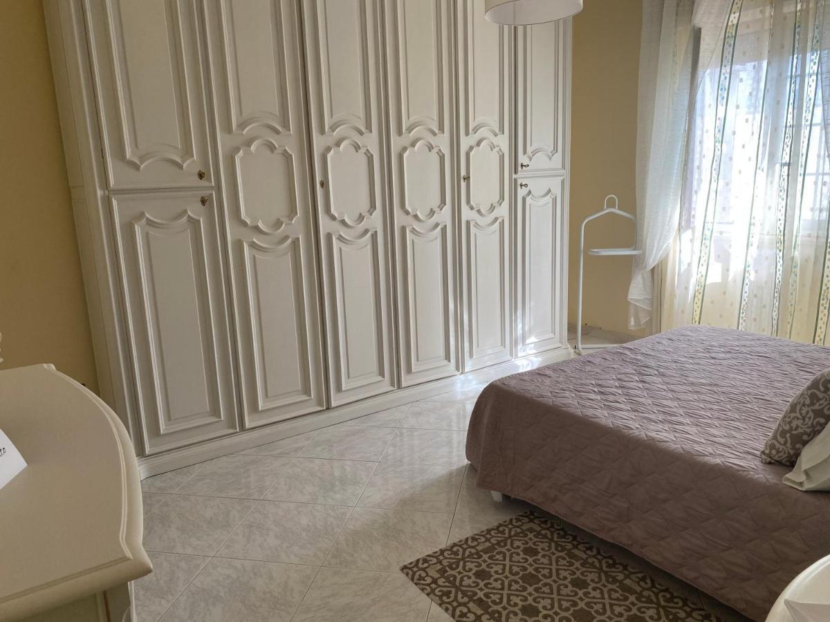 Allegrhouse: Intero Appartamento Brindisi Bagian luar foto